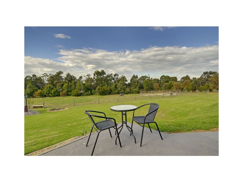 10 Hilsley Court, Toongabbie VIC 3856