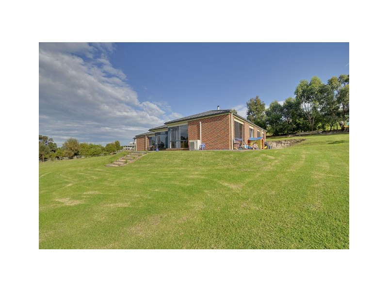 10 Hilsley Court, Toongabbie VIC 3856