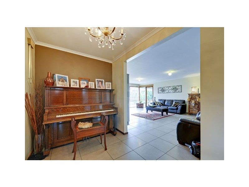 4 Ryeburn Close, Traralgon VIC 3844