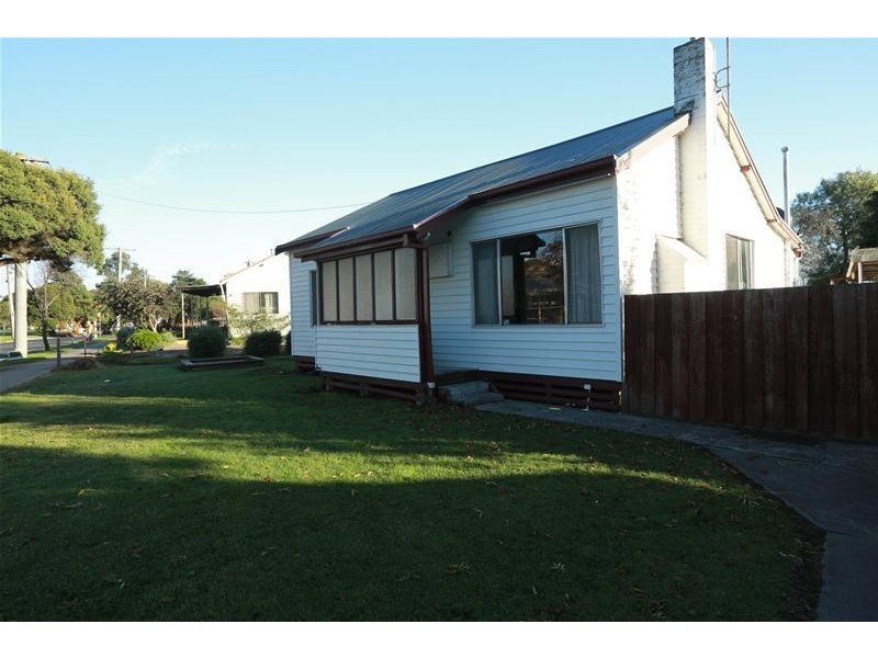 2 Johnson Crescent, Traralgon VIC 3844