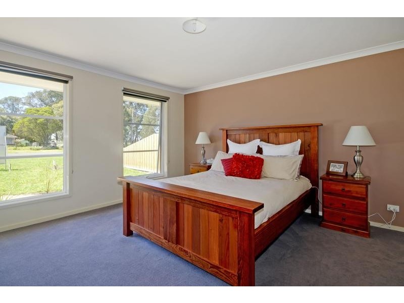 15 Stringers Road, Toongabbie VIC 3856