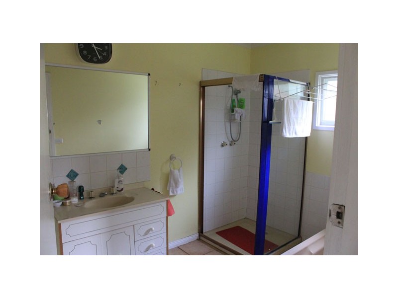 70 Old Carrajung Road, Carrajung Lower VIC 3844