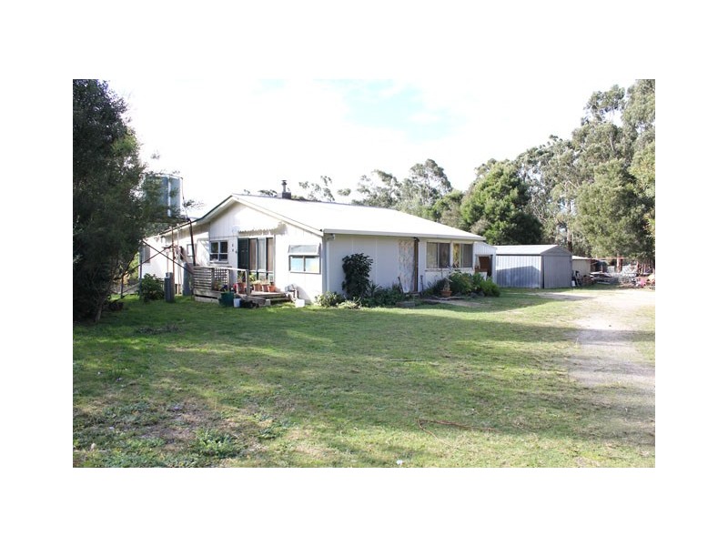 70 Old Carrajung Road, Carrajung Lower VIC 3844