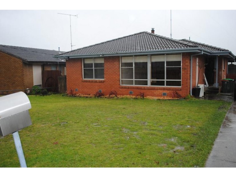 30 Dunbar Grove, Churchill VIC 3842