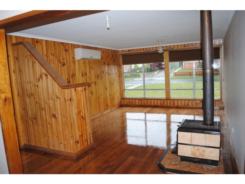 30 Dunbar Grove, Churchill VIC 3842