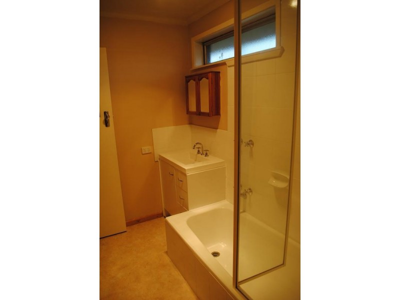 30 Dunbar Grove, Churchill VIC 3842