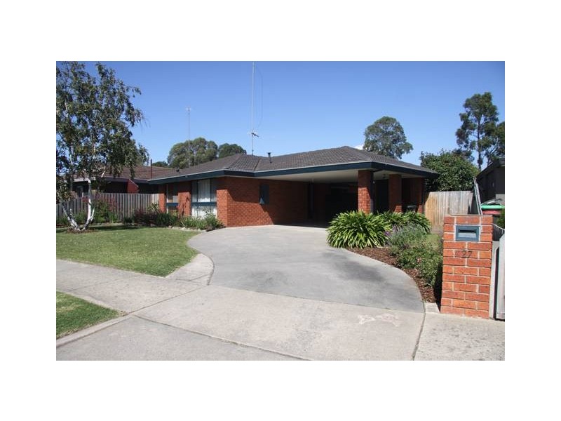 27 Rangeview Drive, Traralgon VIC 3844