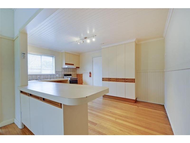 4 Barker Crescent, Traralgon VIC 3844