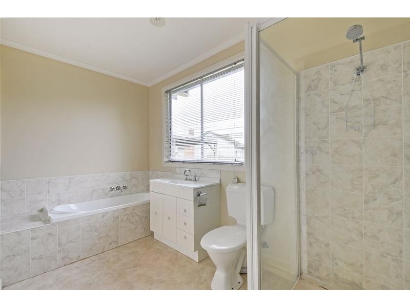 4 Barker Crescent, Traralgon VIC 3844