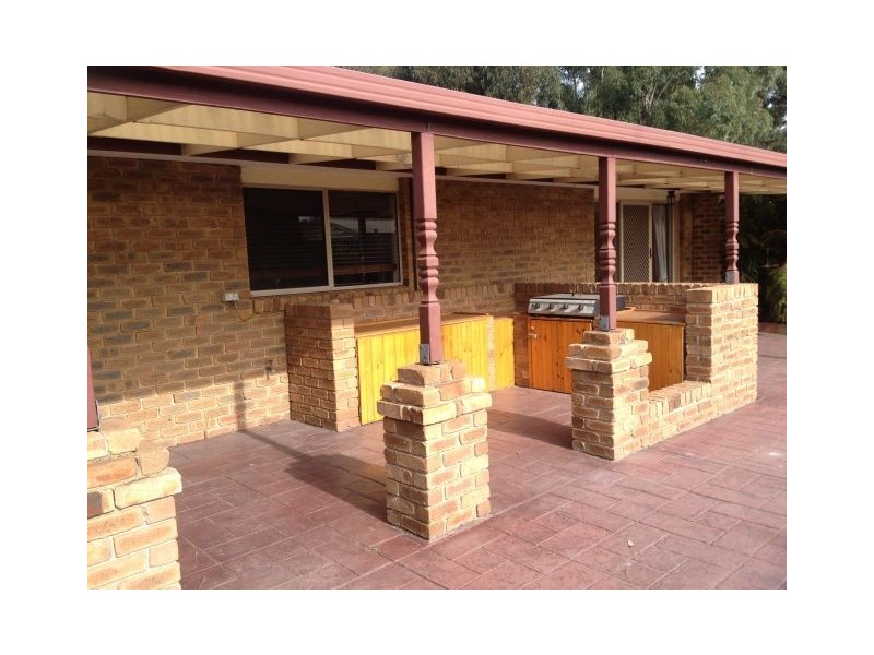 9 Swallow Grove, Traralgon VIC 3844