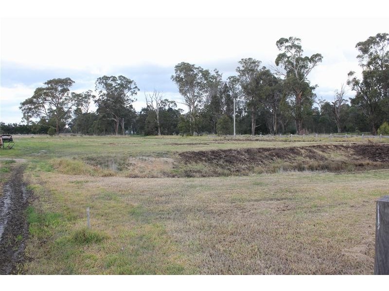 Lots 7 & 8 Stringers Road, Toongabbie VIC 3856