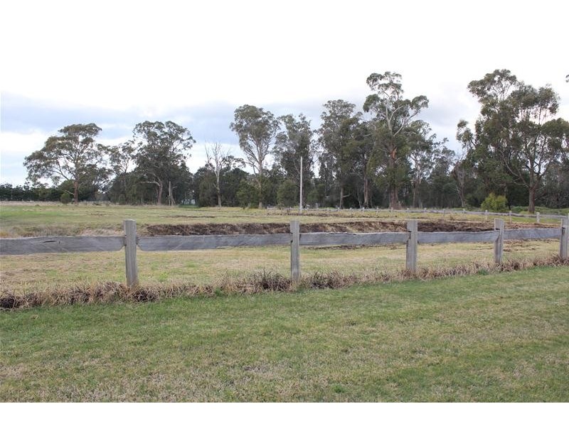 Lots 7 & 8 Stringers Road, Toongabbie VIC 3856