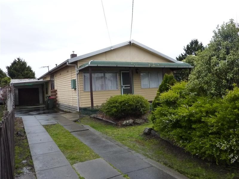 17 Gillies Crescent, Traralgon VIC 3844