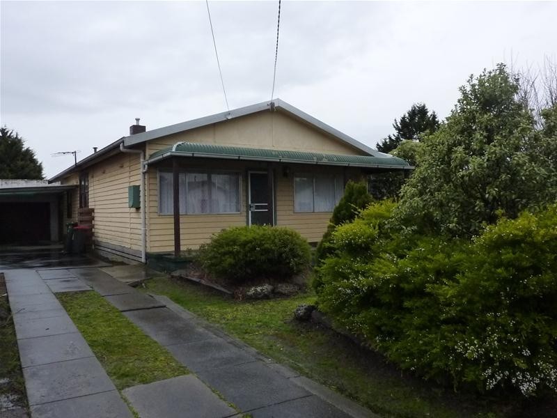 17 Gillies Crescent, Traralgon VIC 3844