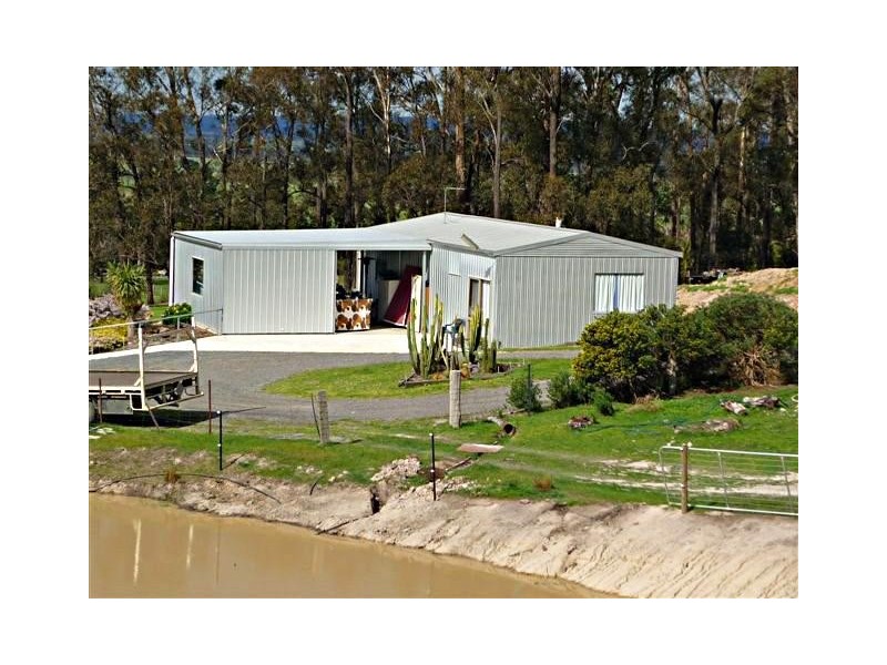 50 Sunderland Road, Glengarry VIC 3854
