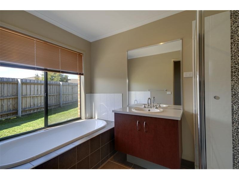 8 Mayo Close, Traralgon VIC 3844