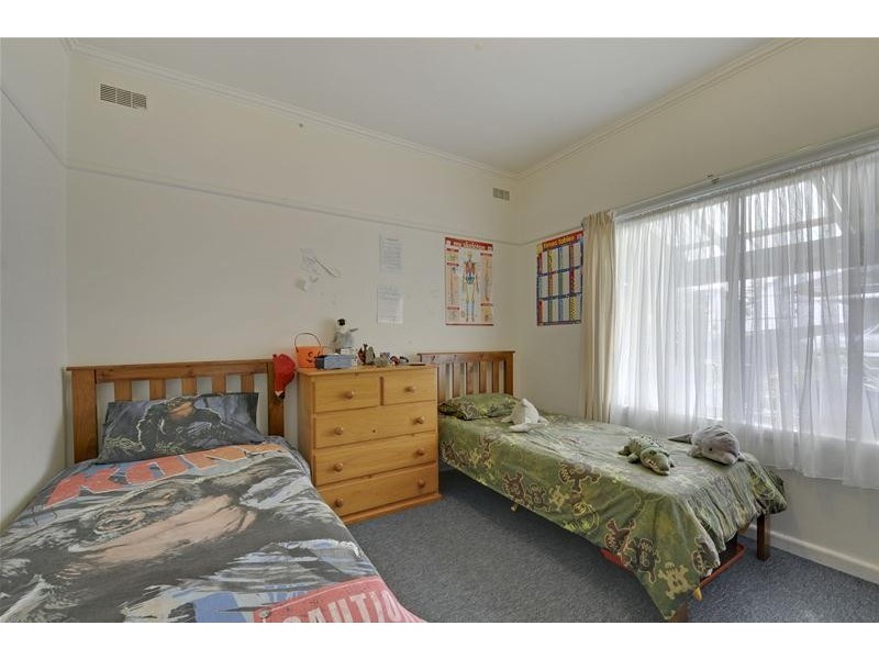 11 Donald Street, Morwell VIC 3840