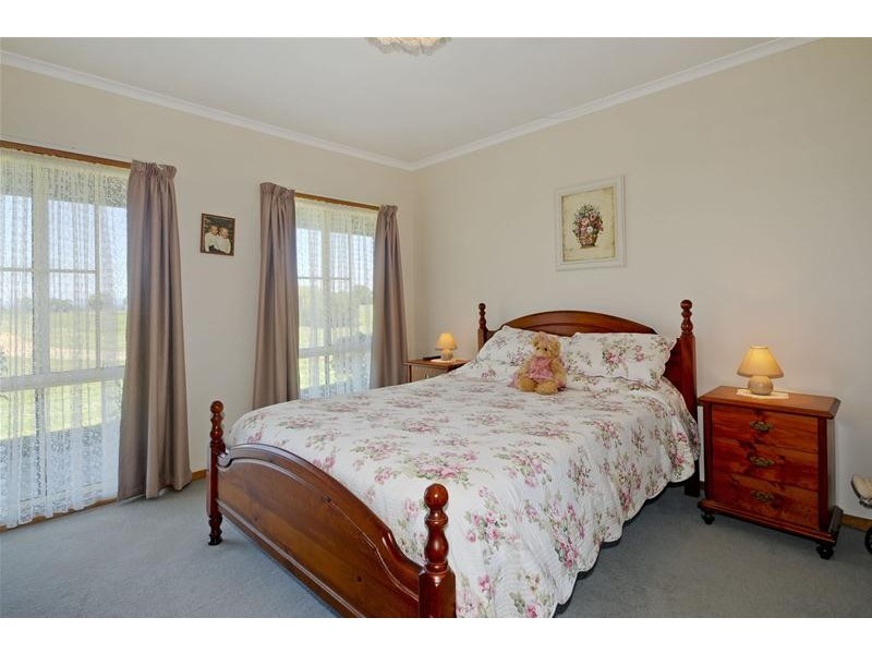 894 Cairnbrook Road, Glengarry VIC 3854