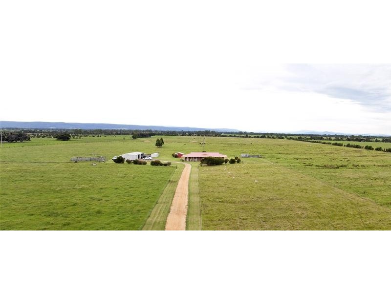 894 Cairnbrook Road, Glengarry VIC 3854