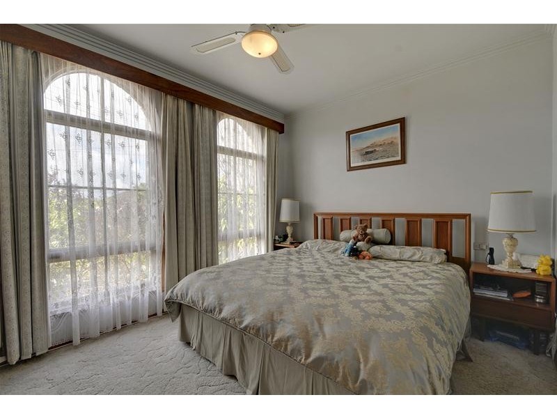 9 Wicks Crescent, Morwell VIC 3840