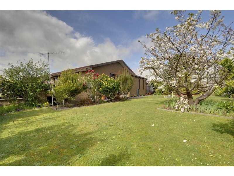9 Wicks Crescent, Morwell VIC 3840