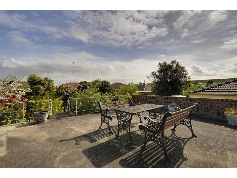 9 Wicks Crescent, Morwell VIC 3840