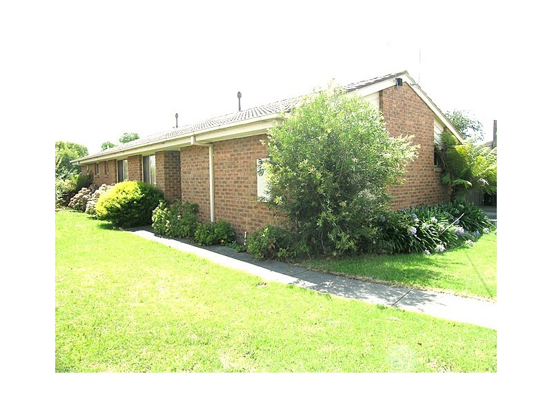 8 Blundell Court, Traralgon VIC 3844