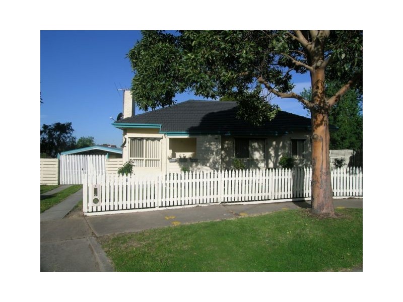 2 Barker Crescent, Traralgon VIC 3844