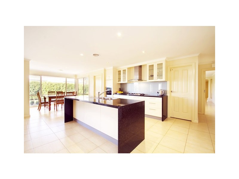 12 Mackillop Court, Traralgon VIC 3844