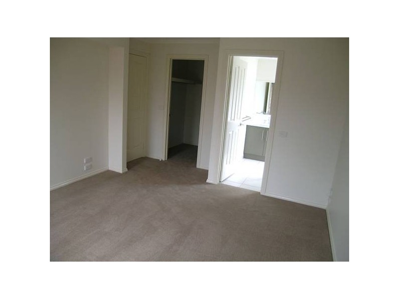 The Avenue, Traralgon VIC 3844