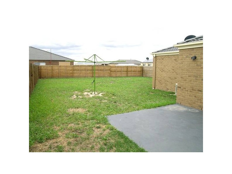 The Avenue, Traralgon VIC 3844