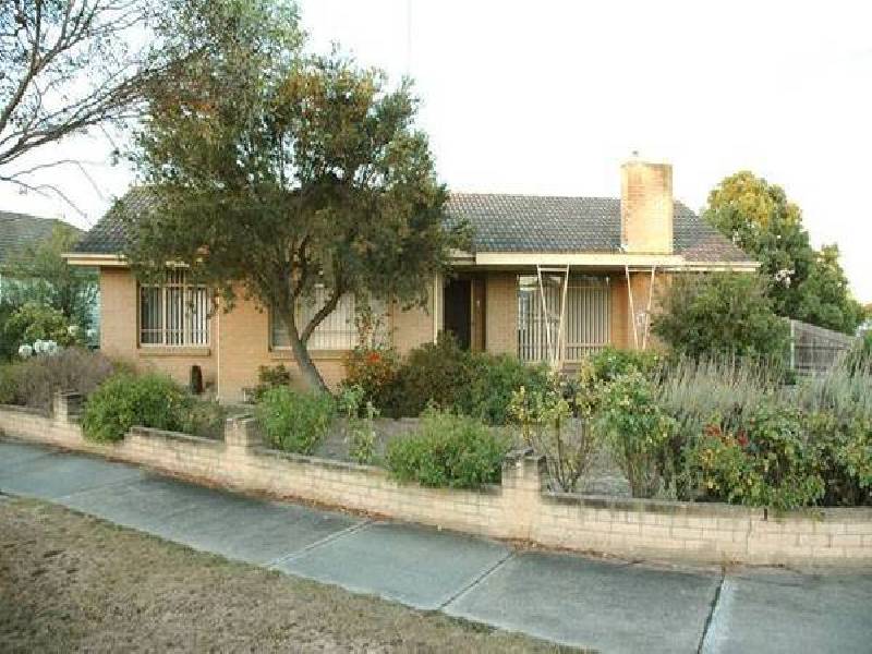 17 Ambrose Avenue, Traralgon VIC 3844