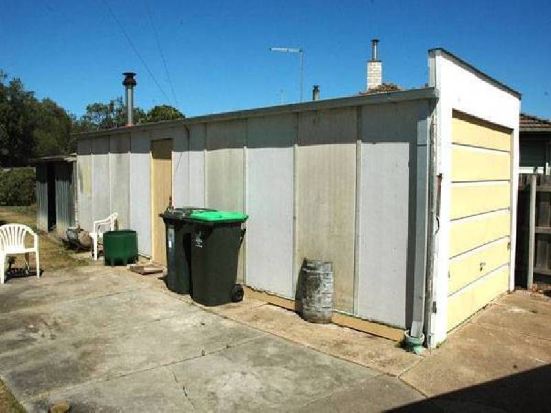 17 Ambrose Avenue, Traralgon VIC 3844