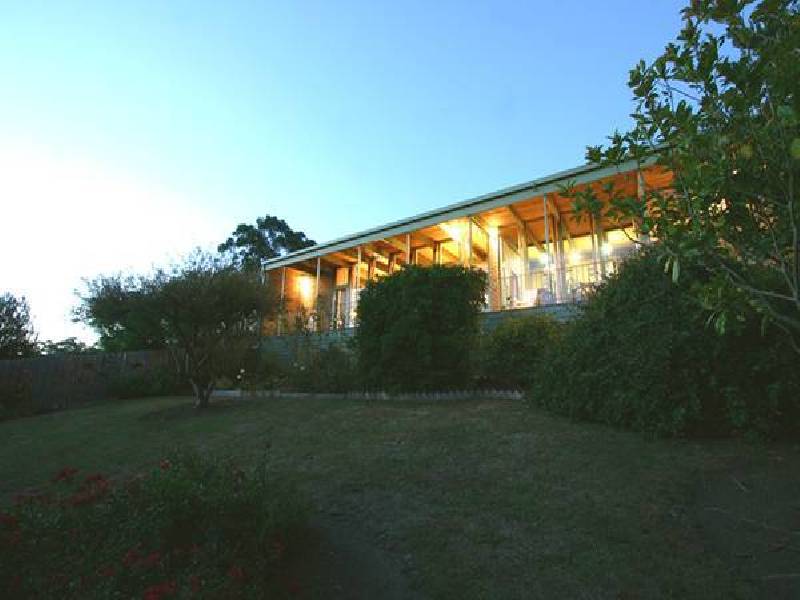 35 COOLOONGATTA DRIVE, Tyers VIC 3844