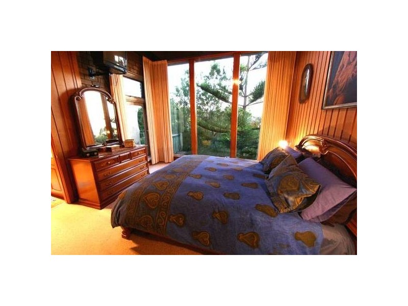 35 COOLOONGATTA DRIVE, Tyers VIC 3844