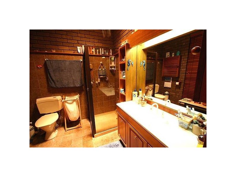 35 COOLOONGATTA DRIVE, Tyers VIC 3844