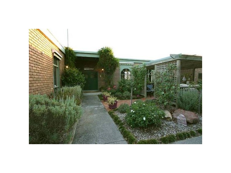 35 COOLOONGATTA DRIVE, Tyers VIC 3844