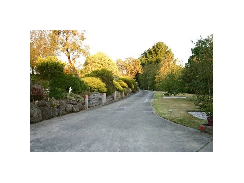 35 COOLOONGATTA DRIVE, Tyers VIC 3844