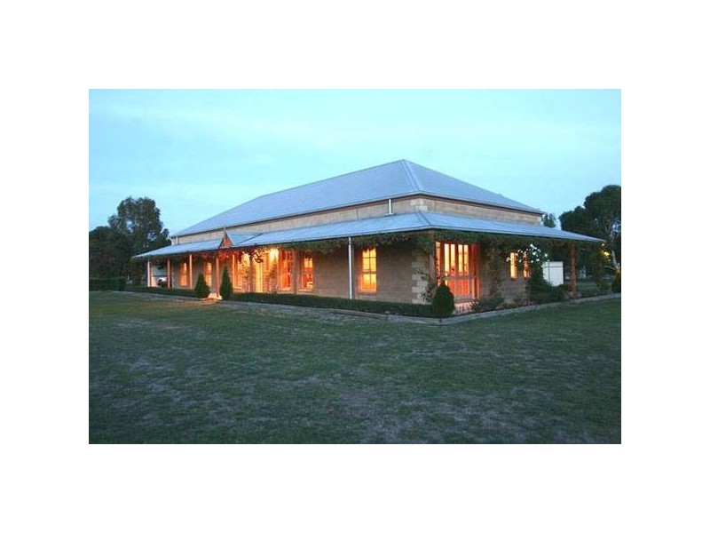 16-22 KING ROAD, Glengarry VIC 3854