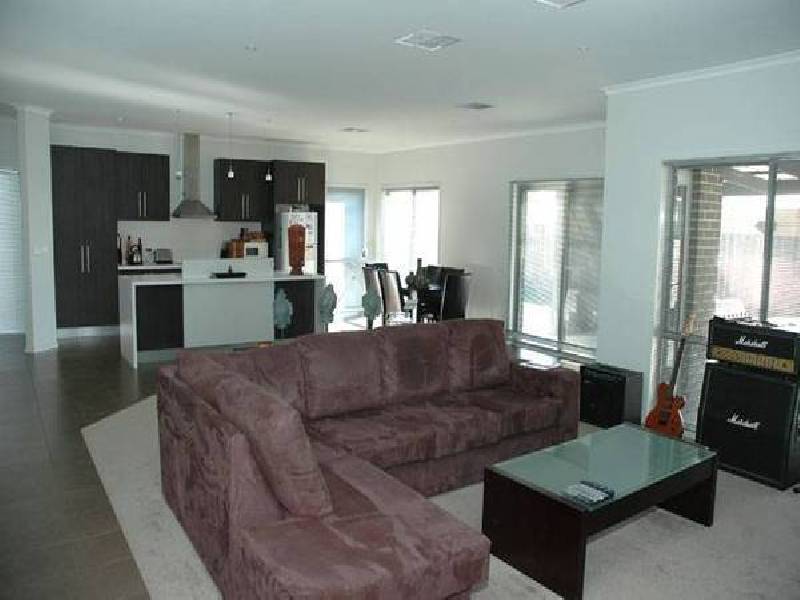 SHERWOOD COURT, Traralgon VIC 3844