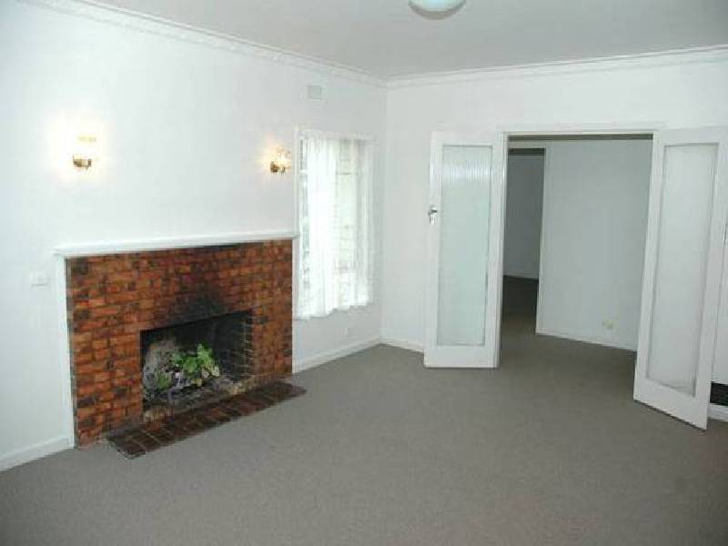 GLEN ELWYN AVENUE, Glengarry VIC 3854