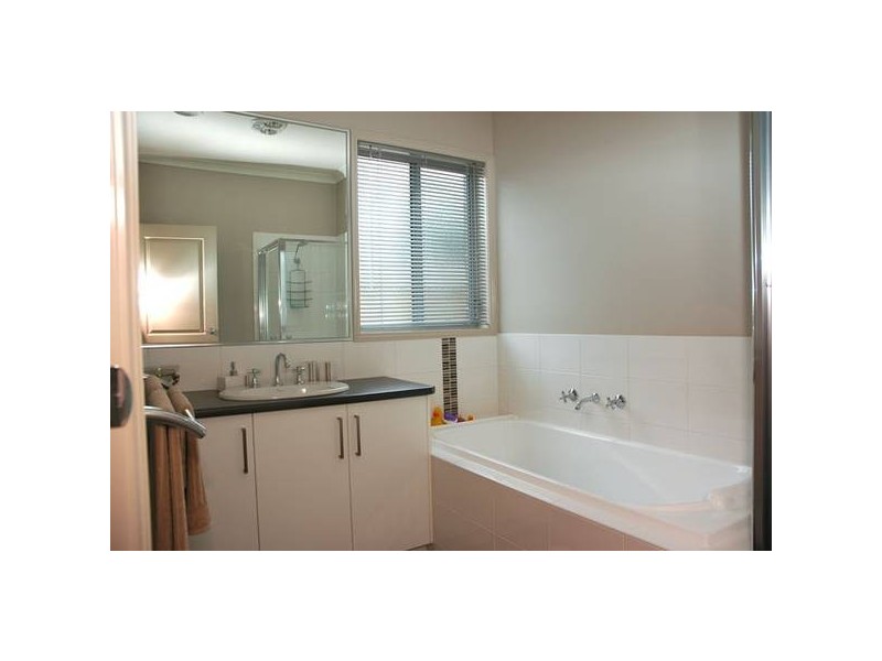 Riverslea Boulevard, Traralgon VIC 3844