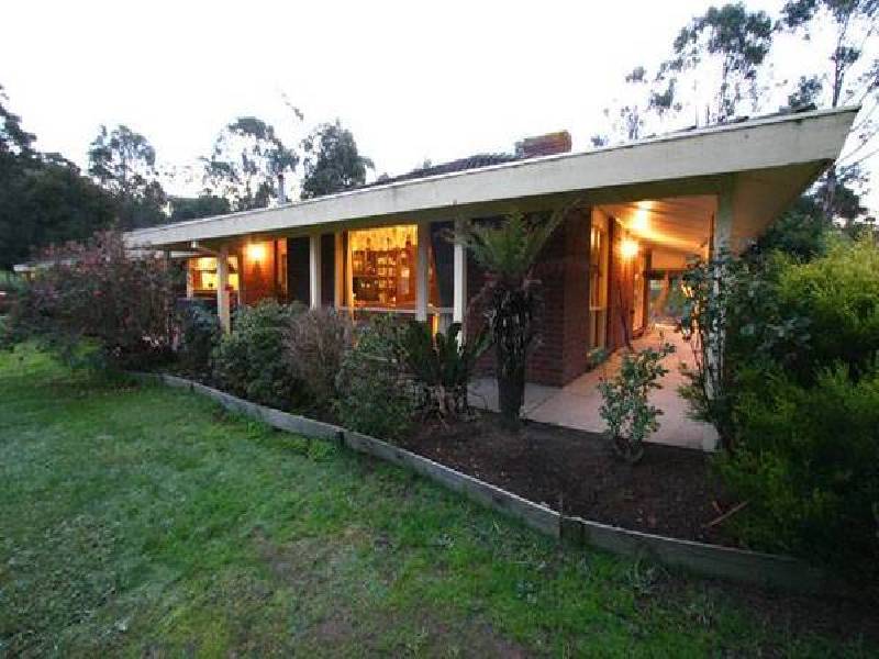 15 Bickertons Road, Glengarry North VIC 3854