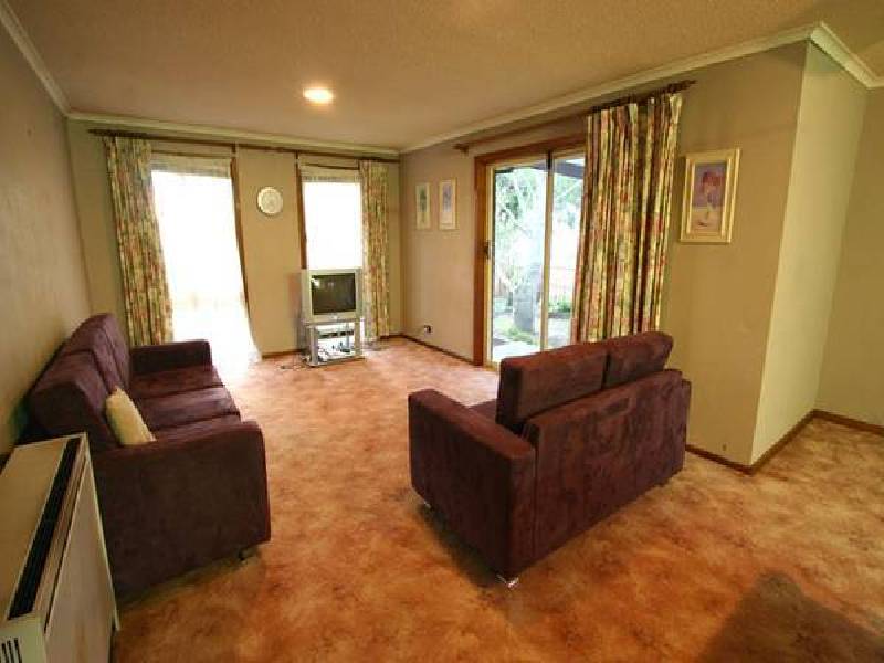 18 Latrobe Crescent, Traralgon VIC 3844