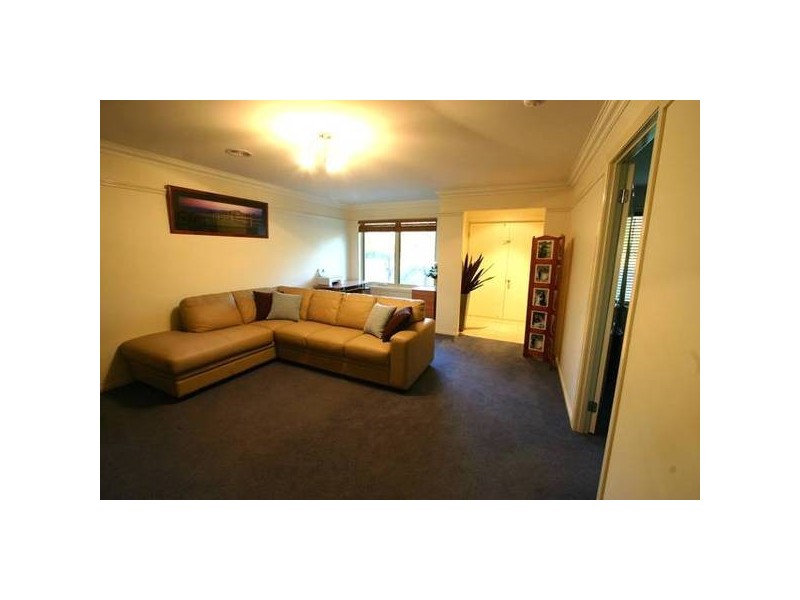 Ellavale Drive, Traralgon VIC 3844