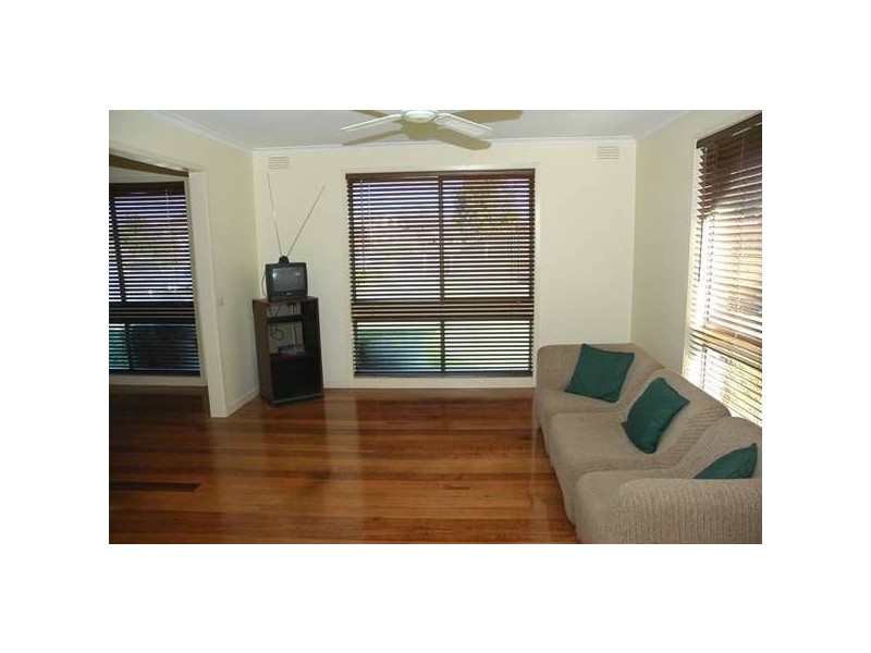 Sally Court, Traralgon VIC 3844