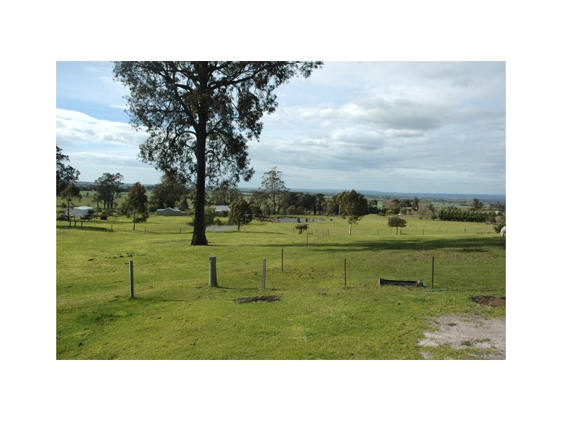 50 Sunderland Road, Glengarry VIC 3854