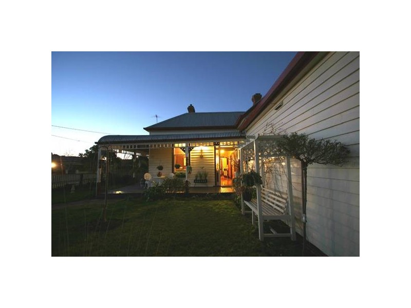 18 Moore Street, Traralgon VIC 3844