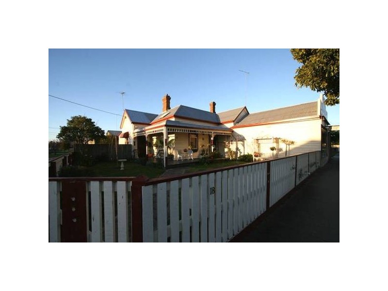 18 Moore Street, Traralgon VIC 3844