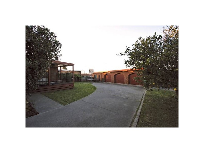 46 Parkwood Way, Traralgon VIC 3844